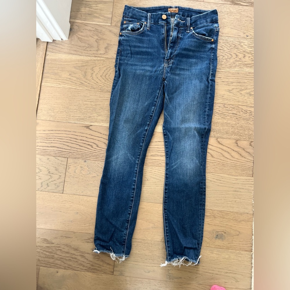 MOTHER Blue Ankle Cropped Jeans with Tapered Fit